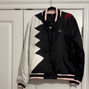 Puma official Visit Puma Noir               Reversible black and White Bomber
